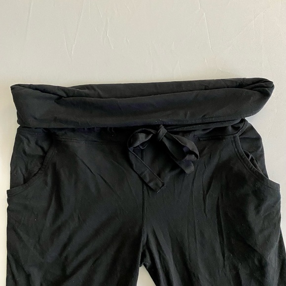 Lululemon | Lululemon Stirrup Yoga Pants gathered waist with tie, black, size 6 - Picture 3 of 6